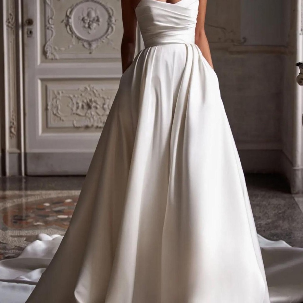 Jenny Yoo Strapless Ivory Satin A-Line Gown - Picture 4 of 5